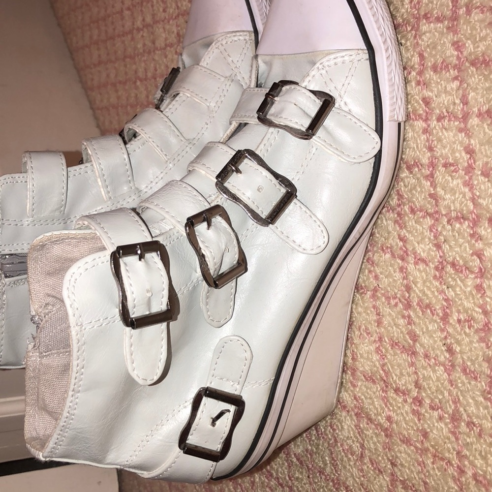 Bucco shoes style angel size 7.5